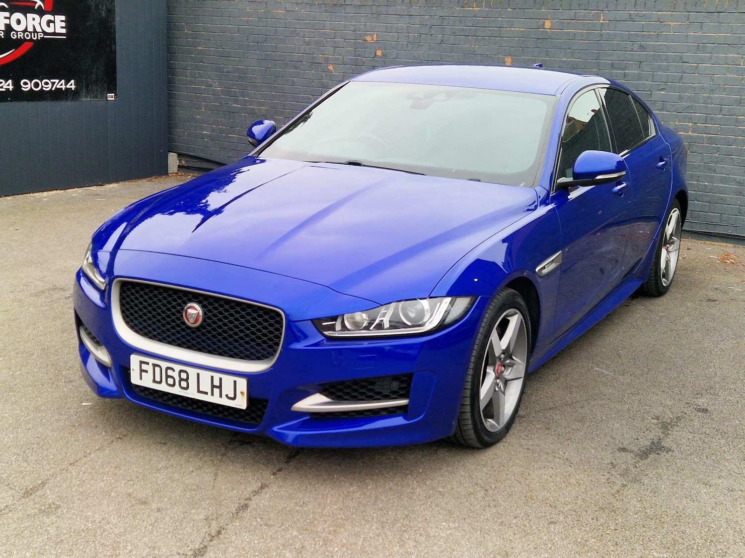 Used Jaguar XE for sale - 78115699: Photo 5