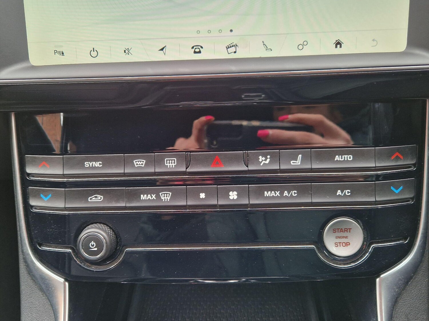 Used Jaguar XE for sale - 78115699: Photo 50