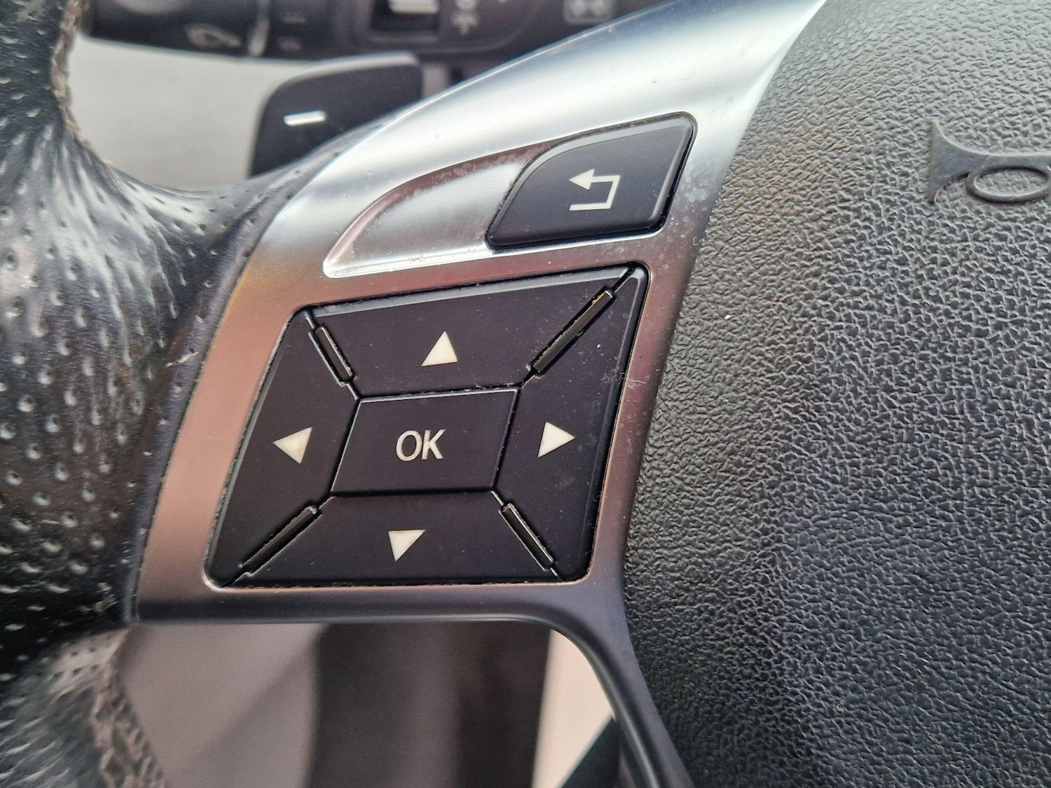 Used Mercedes-Benz M Class 2015 for sale - 77853190: Photo 49