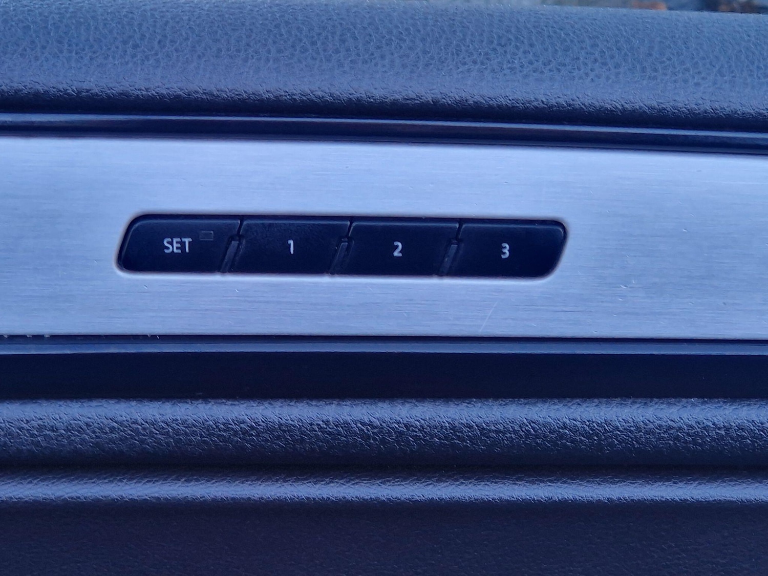 Used Volkswagen Touareg for sale - 77016848: Photo 29