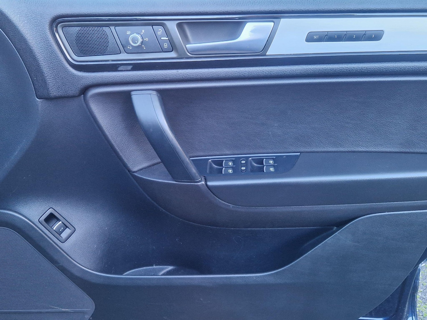 Used Volkswagen Touareg for sale - 77016848: Photo 32