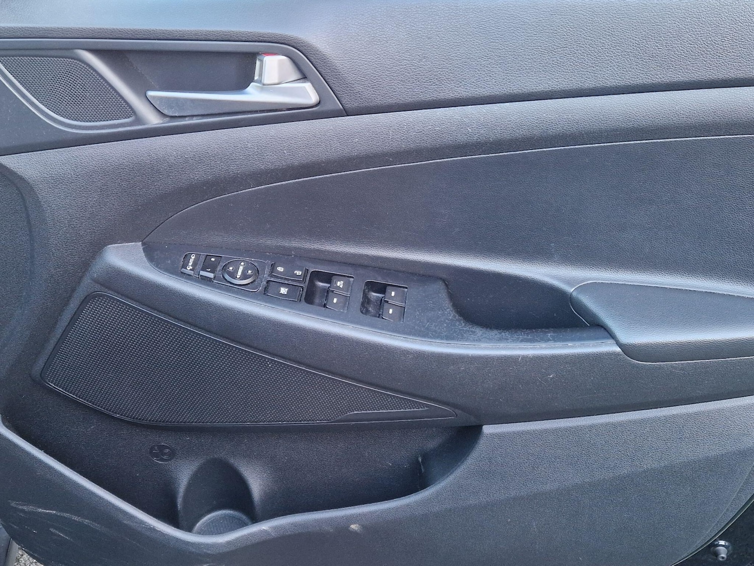 Used Hyundai TUCSON 2017 for sale - 77015290: Photo 31