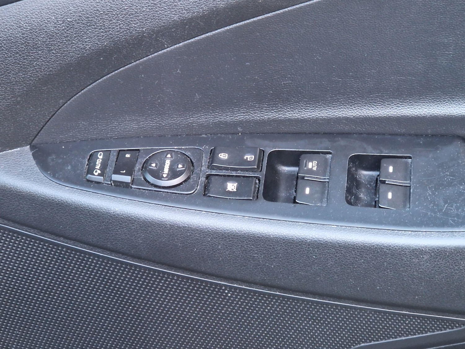 Used Hyundai TUCSON 2017 for sale - 77015290: Photo 32