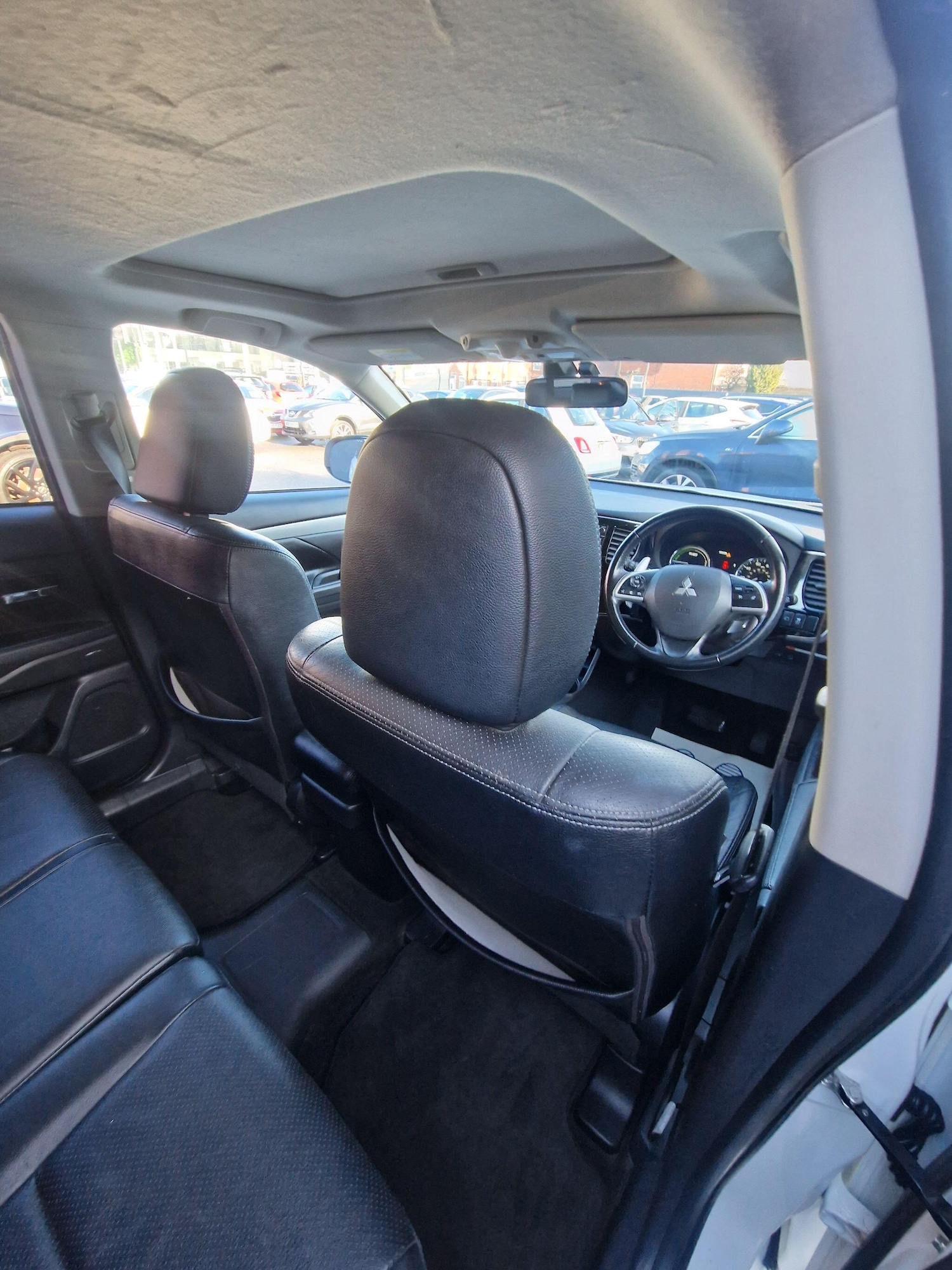 Used Mitsubishi Outlander 2015 for sale - 77230369: Photo 34