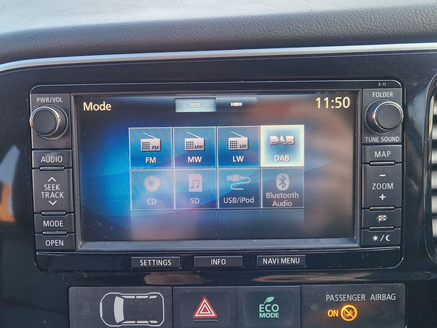 Used Mitsubishi Outlander 2015 for sale - 77230369: Photo 47