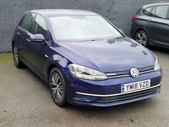 Used Volkswagen Golf 2018 for sale - 77304885: Photo