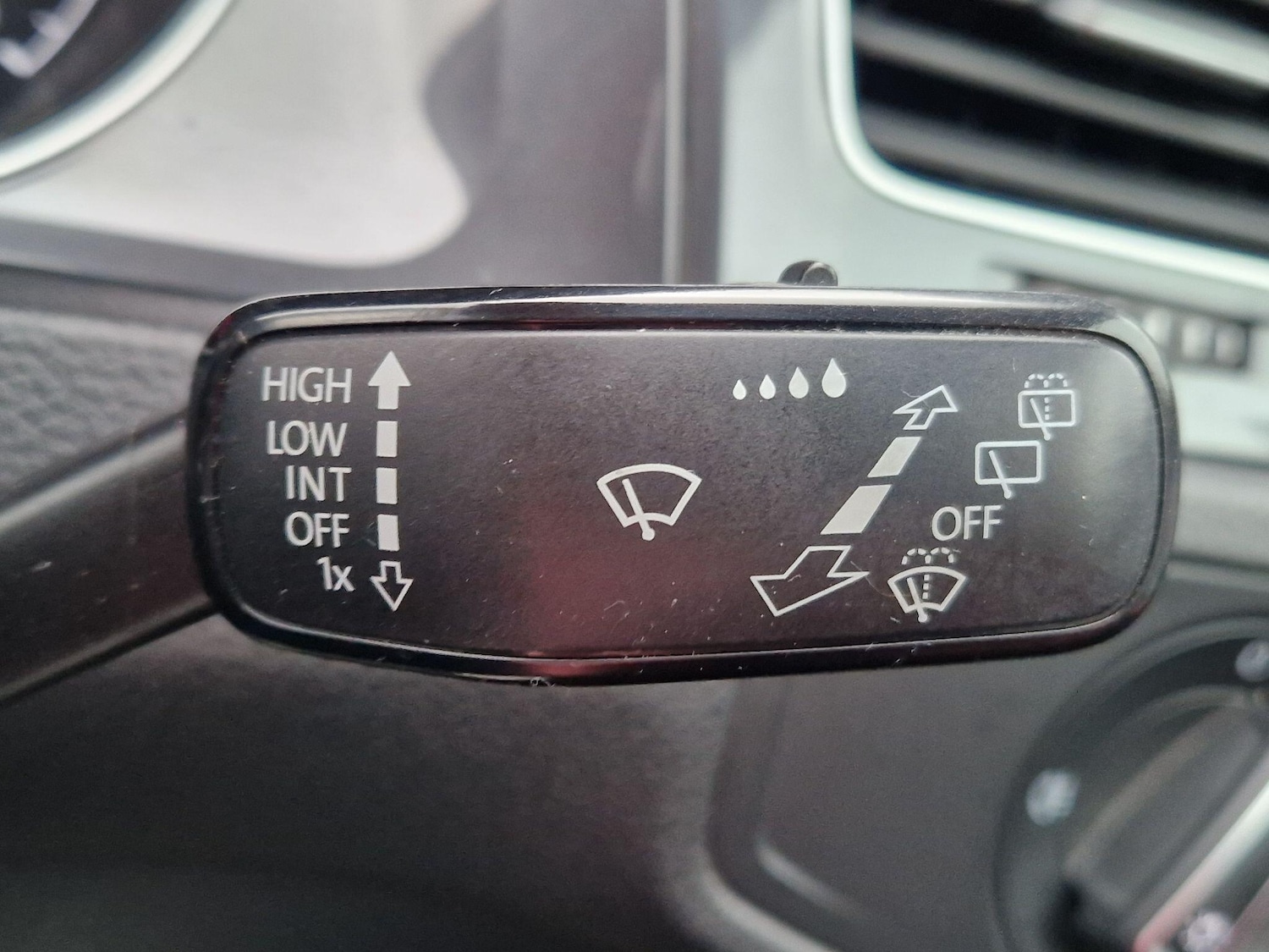 Used Volkswagen Golf 2018 for sale - 77304885: Photo 45