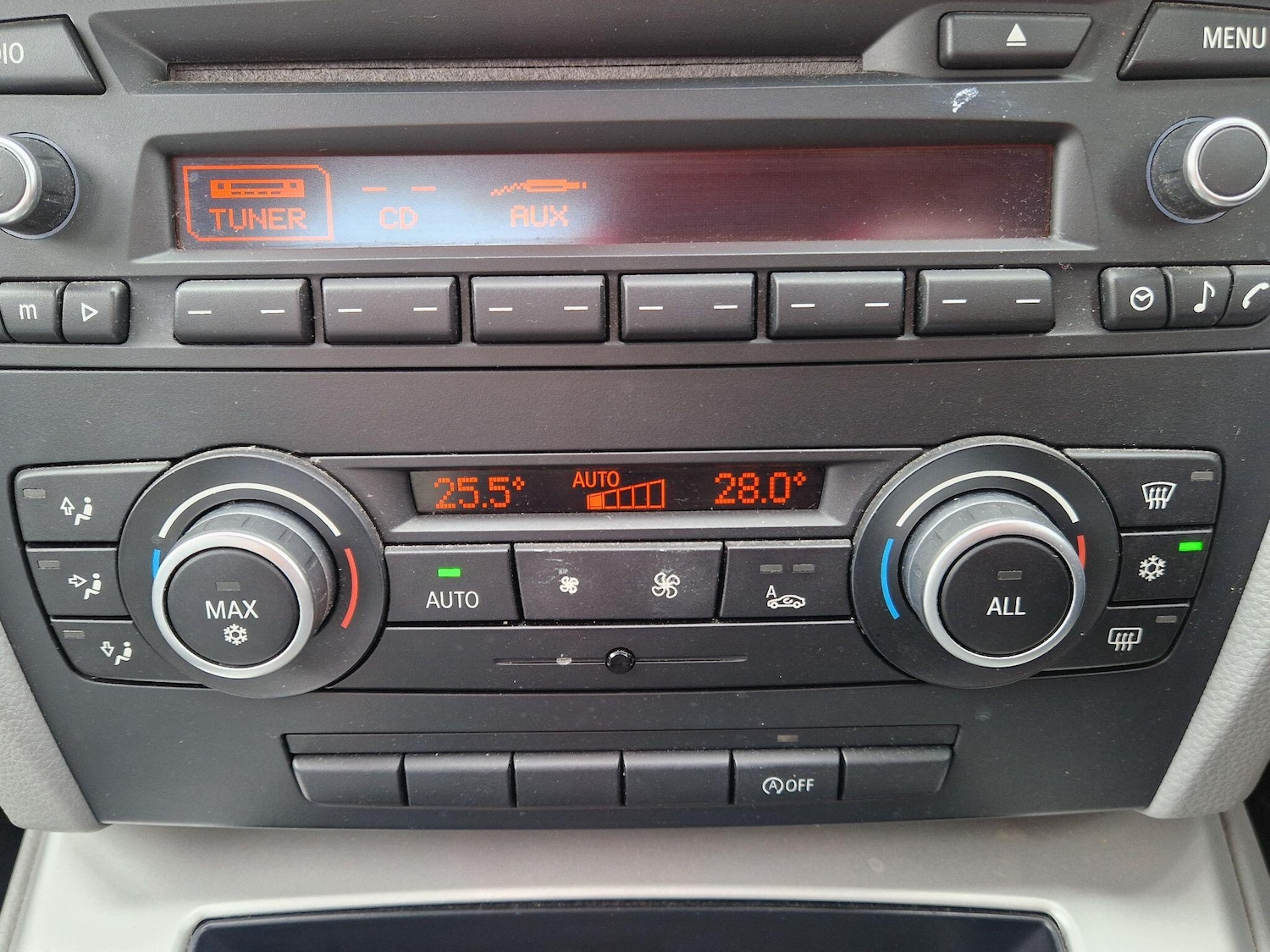 Used BMW 3 Series 2010 for sale - 77993099: Photo 26