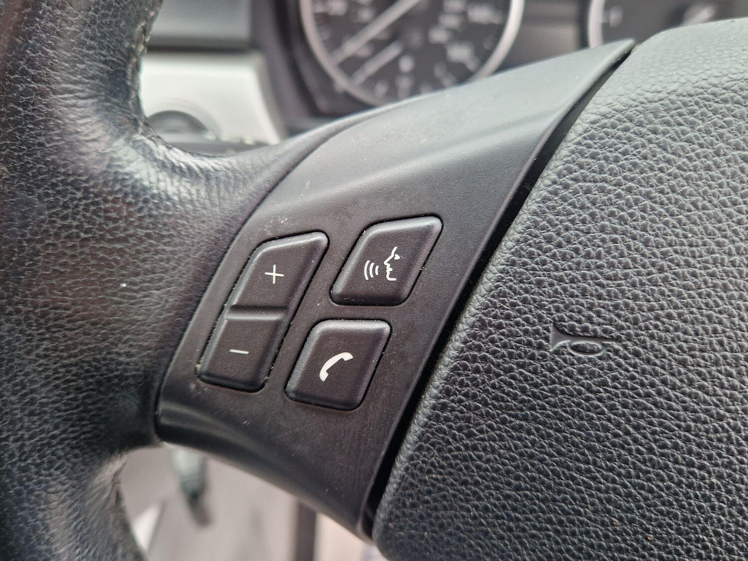 Used BMW 3 Series 2010 for sale - 77993099: Photo 46