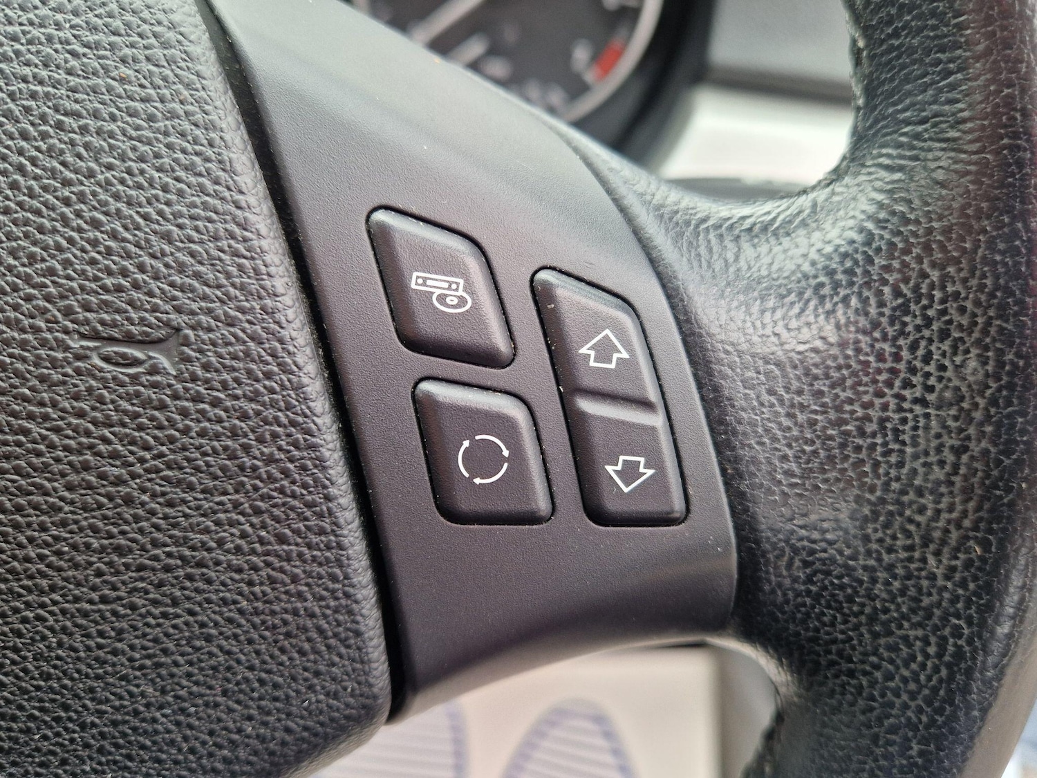 Used BMW 3 Series 2010 for sale - 77993099: Photo 48