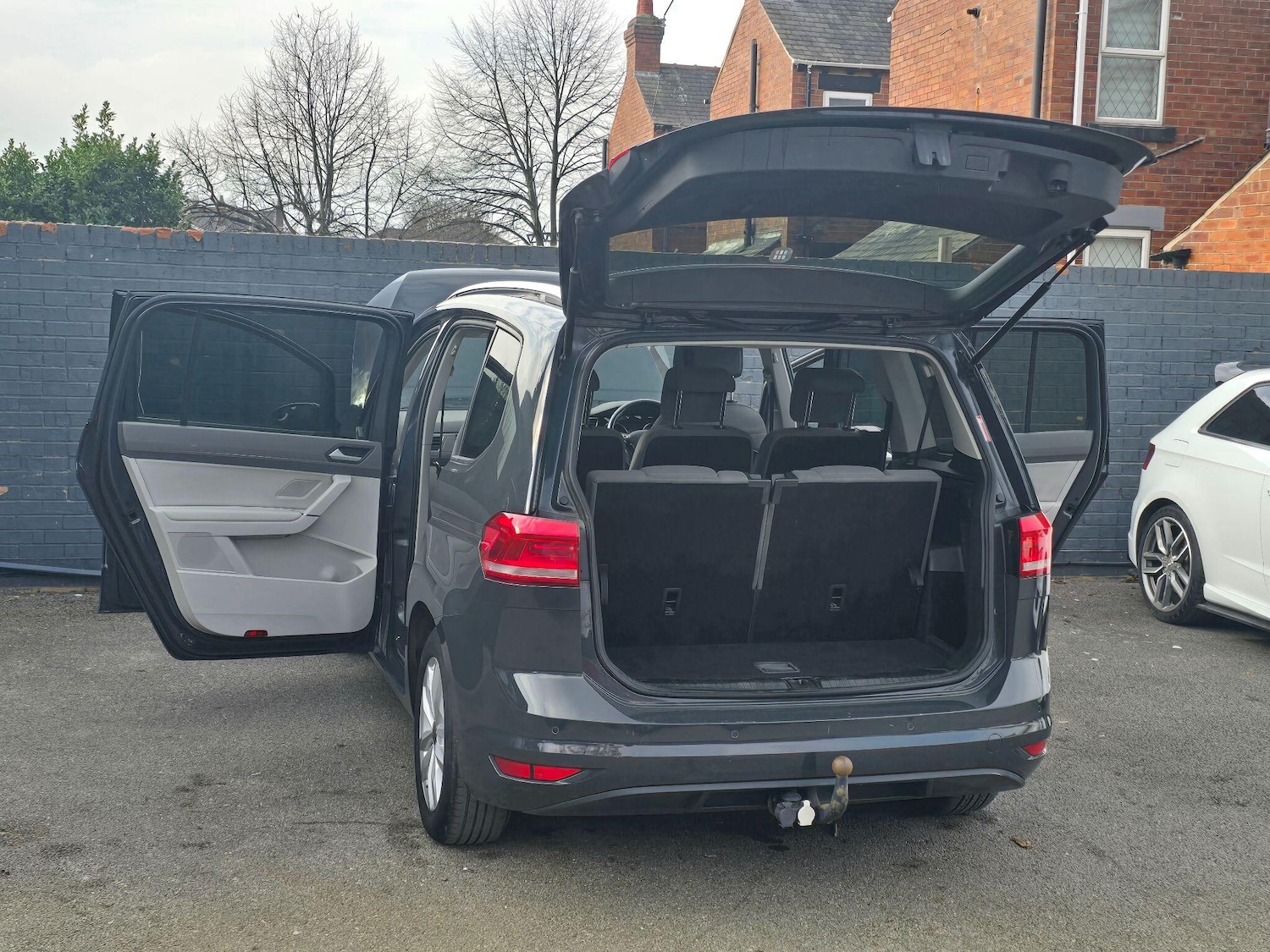 Used Volkswagen Touran for sale - 77808825: Photo 19