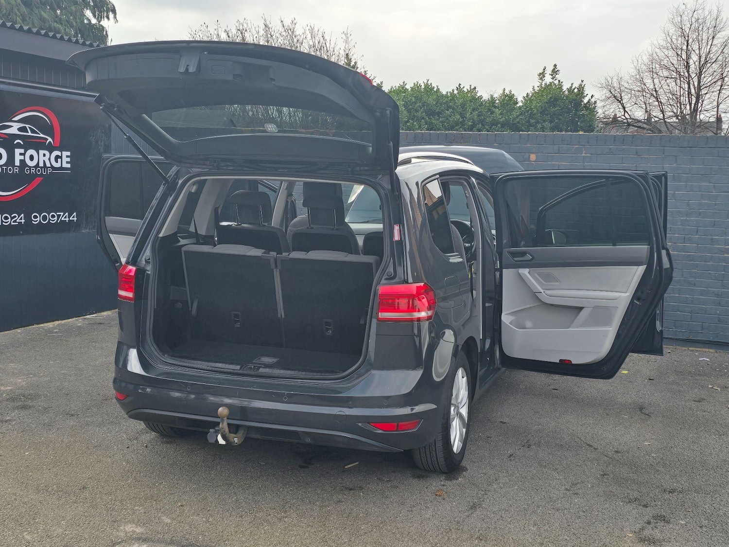 Used Volkswagen Touran for sale - 77808825: Photo 21