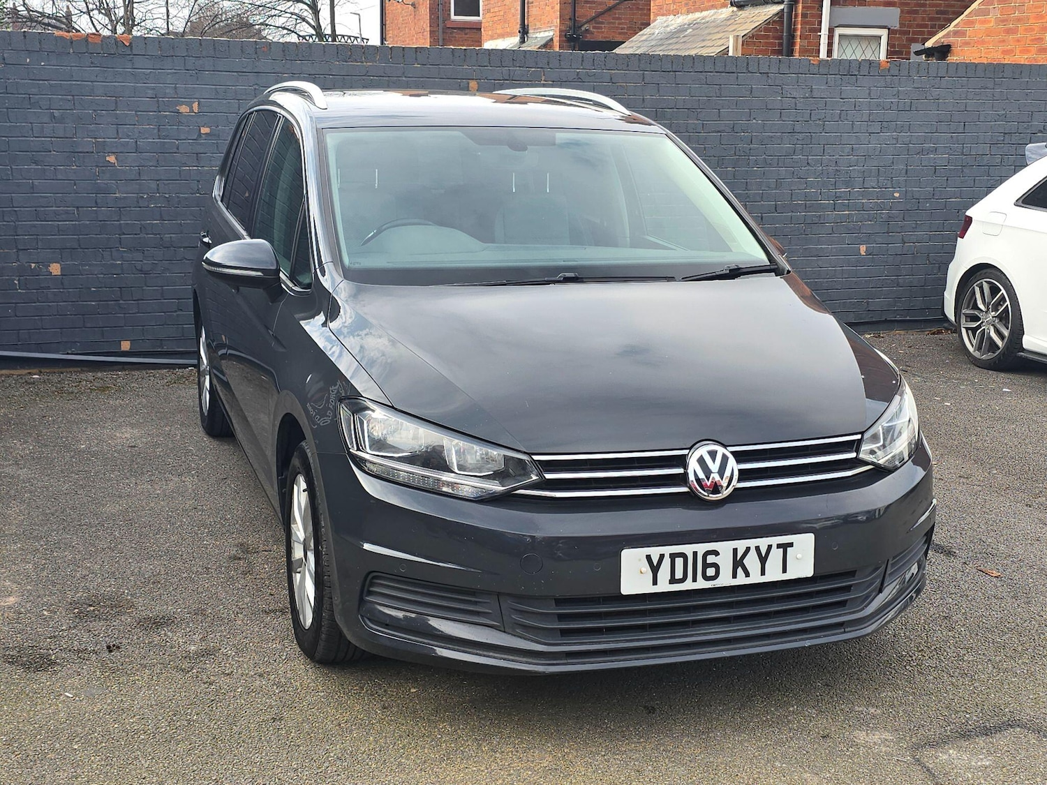Used Volkswagen Touran for sale - 77808825: Photo 3