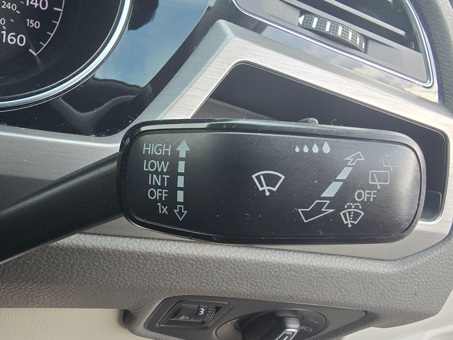 Used Volkswagen Touran for sale - 77808825: Photo 47