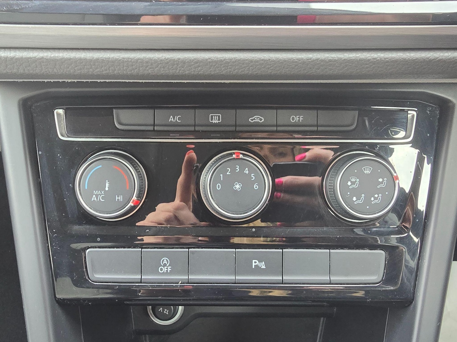 Used Volkswagen Touran for sale - 77808825: Photo 53