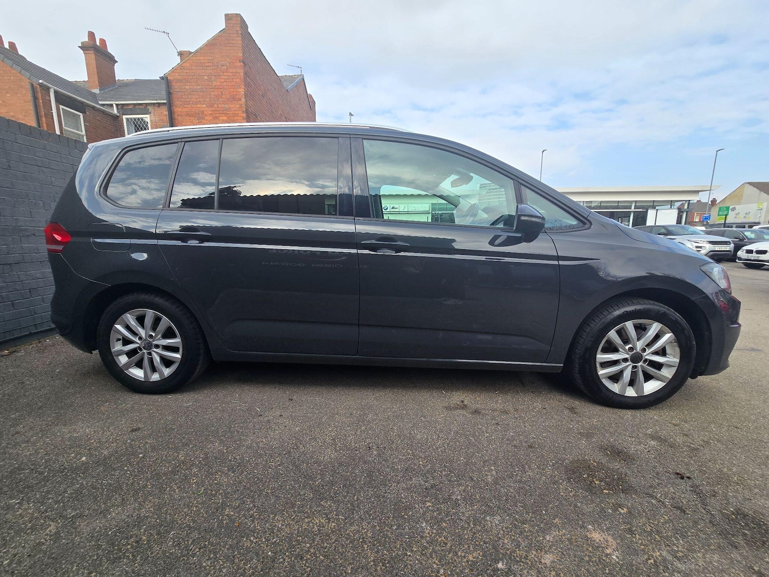 Used Volkswagen Touran for sale - 77808825: Photo 7