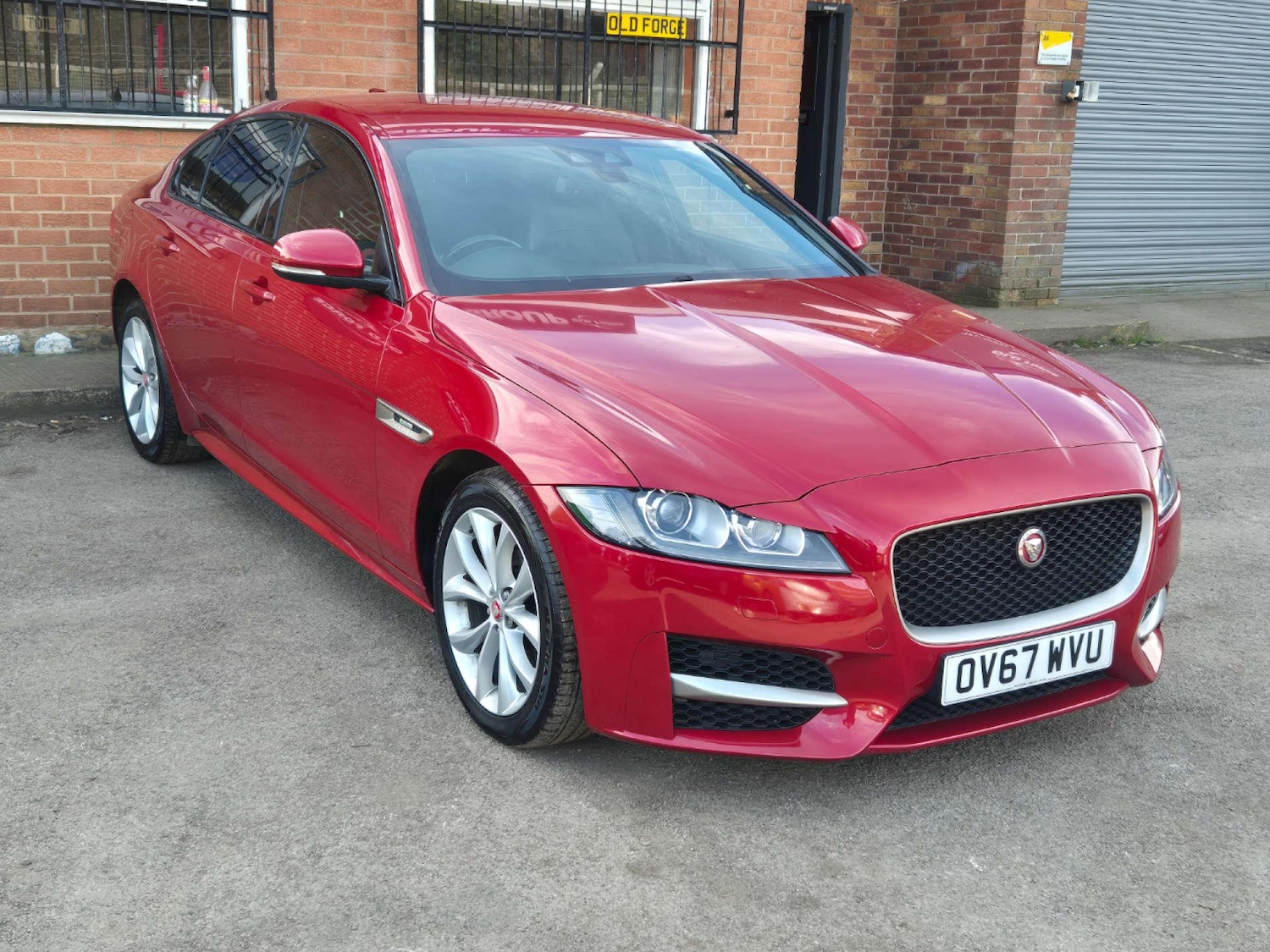 Used Jaguar XF 2017 for sale - 76780621: Photo 3