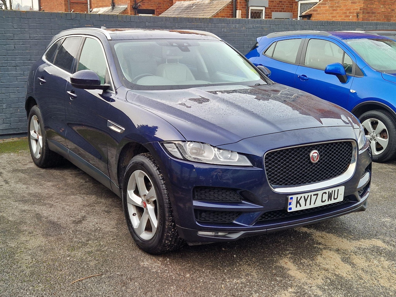 Used Jaguar F-Pace 2017 for sale - 77155520: Photo 3