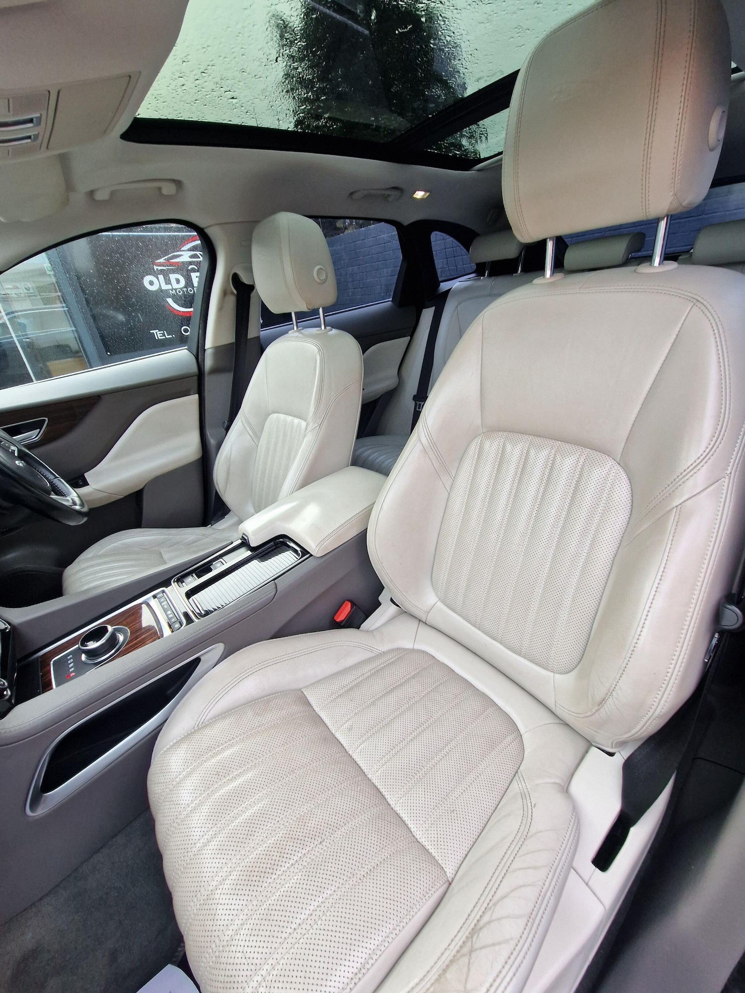 Used Jaguar F-Pace 2017 for sale - 77155520: Photo 36