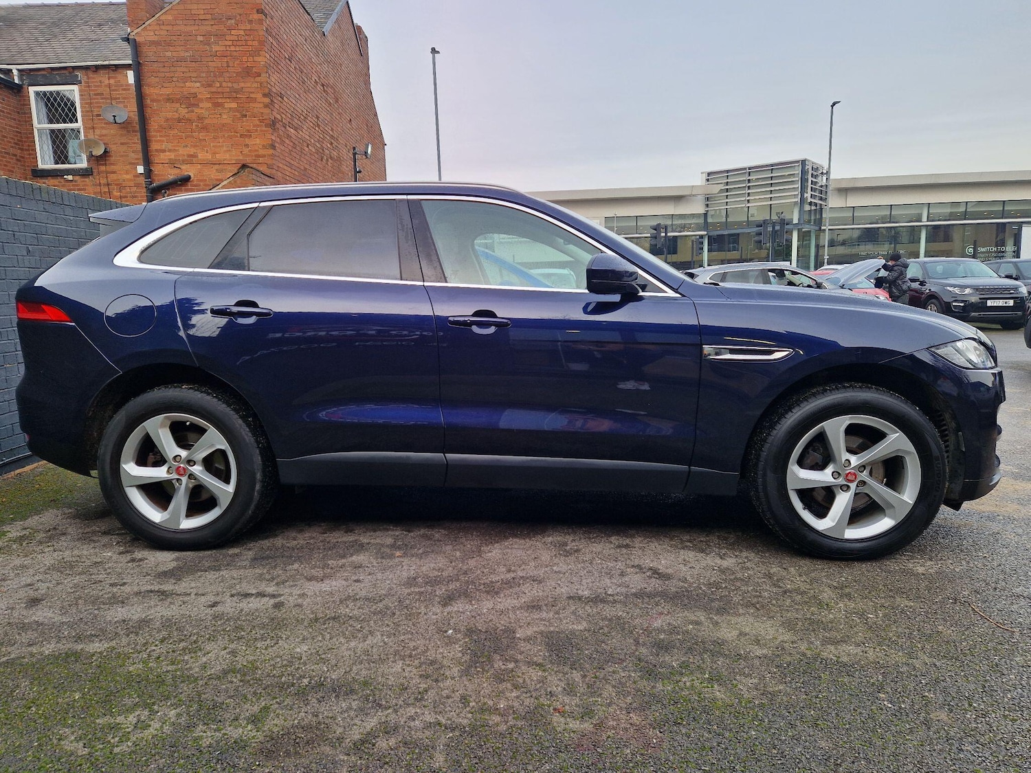 Used Jaguar F-Pace 2017 for sale - 77155520: Photo 7