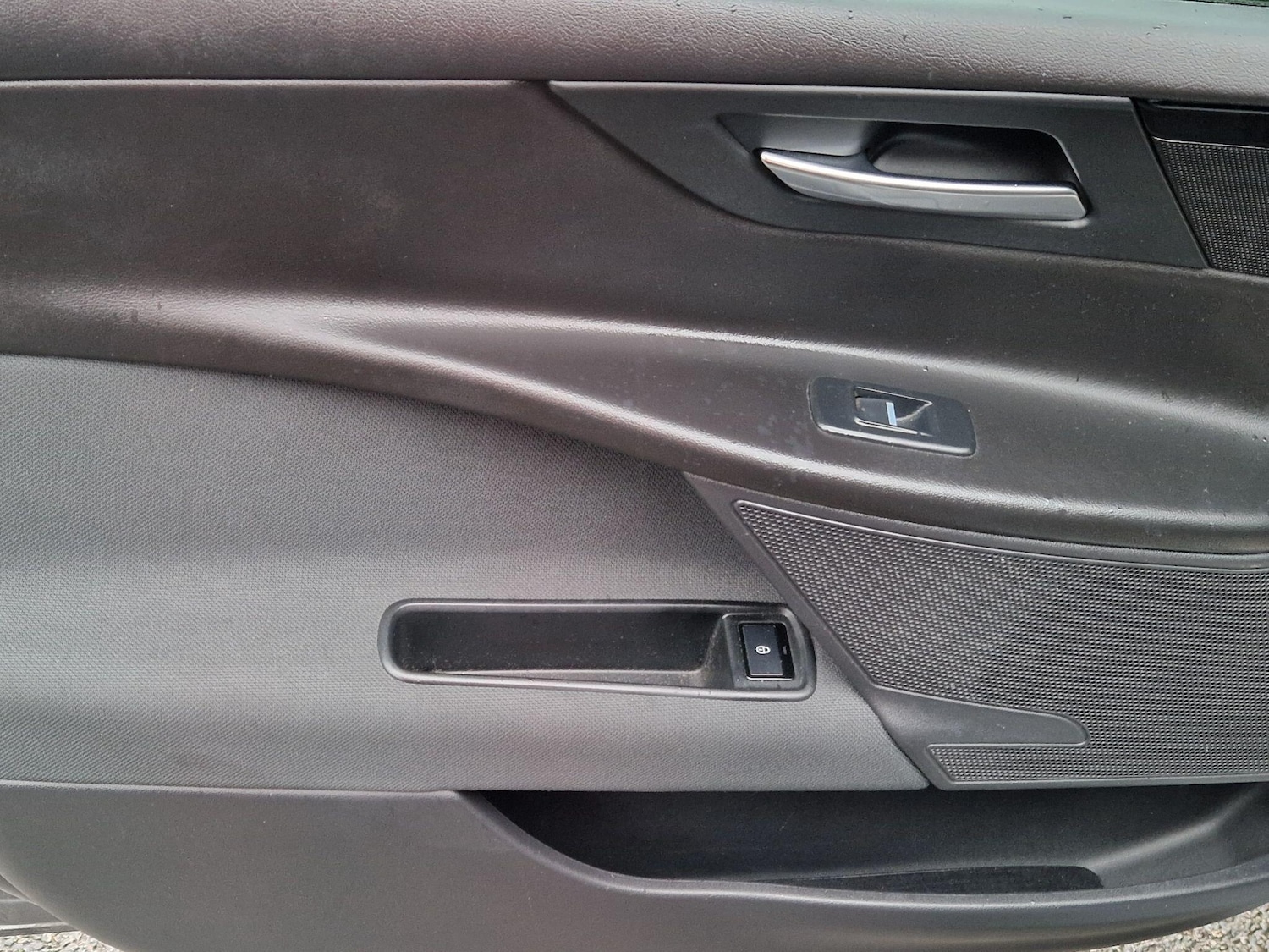 Used Jaguar XE 2017 for sale - 77306242: Photo 33