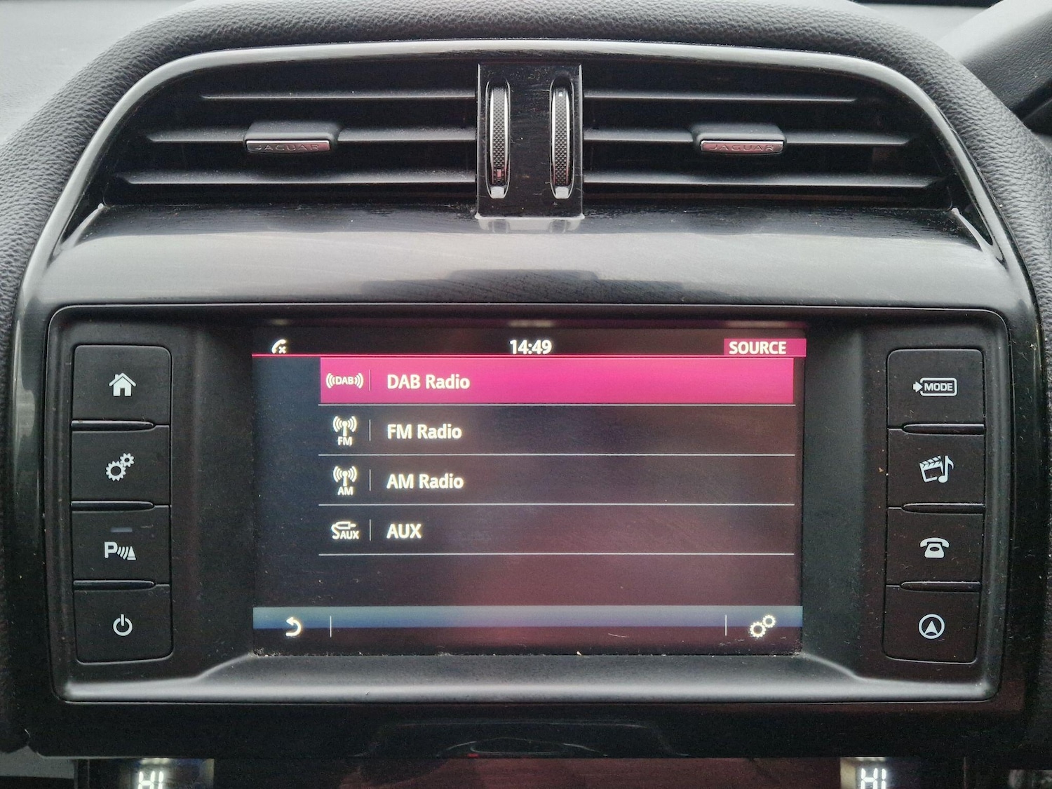 Used Jaguar XE 2017 for sale - 77306242: Photo 42