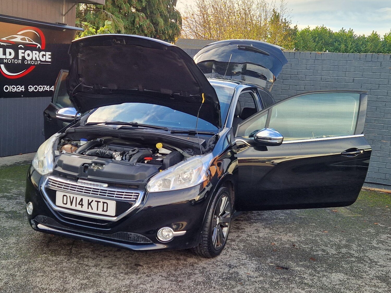 Used Peugeot 208 2014 for sale - 76781211: Photo 13