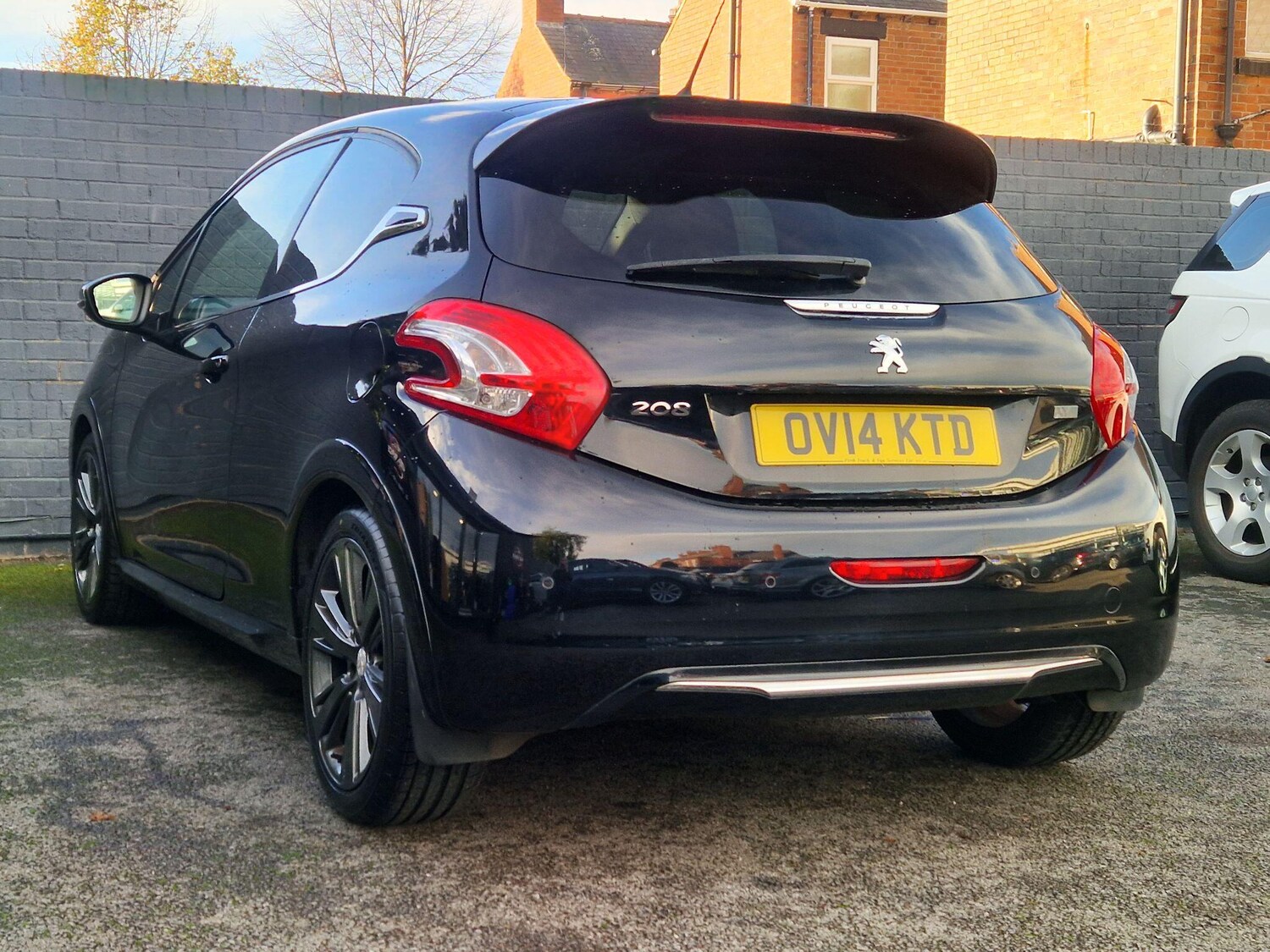 Used Peugeot 208 2014 for sale - 76781211: Photo 22