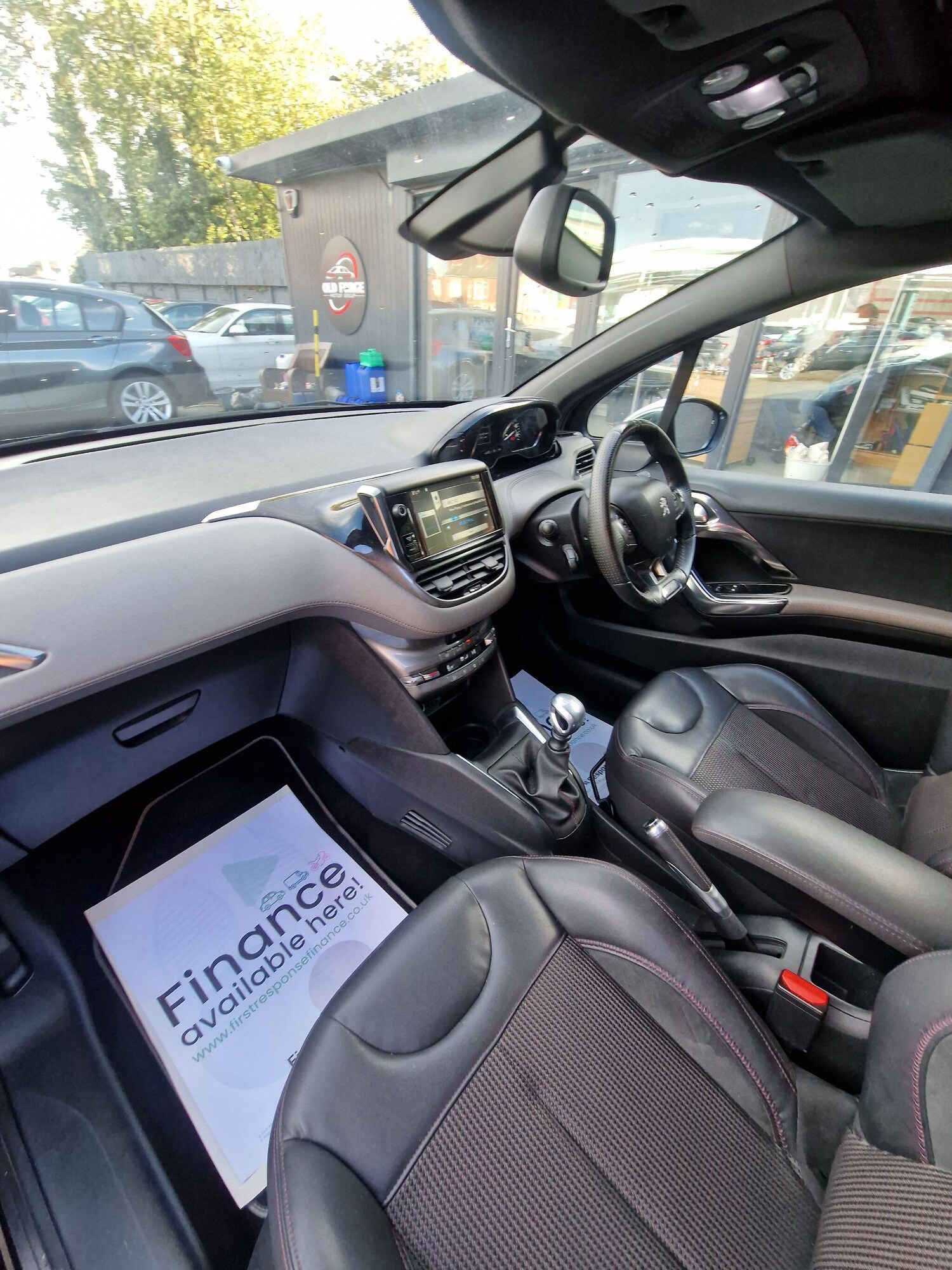 Used Peugeot 208 2014 for sale - 76781211: Photo 33