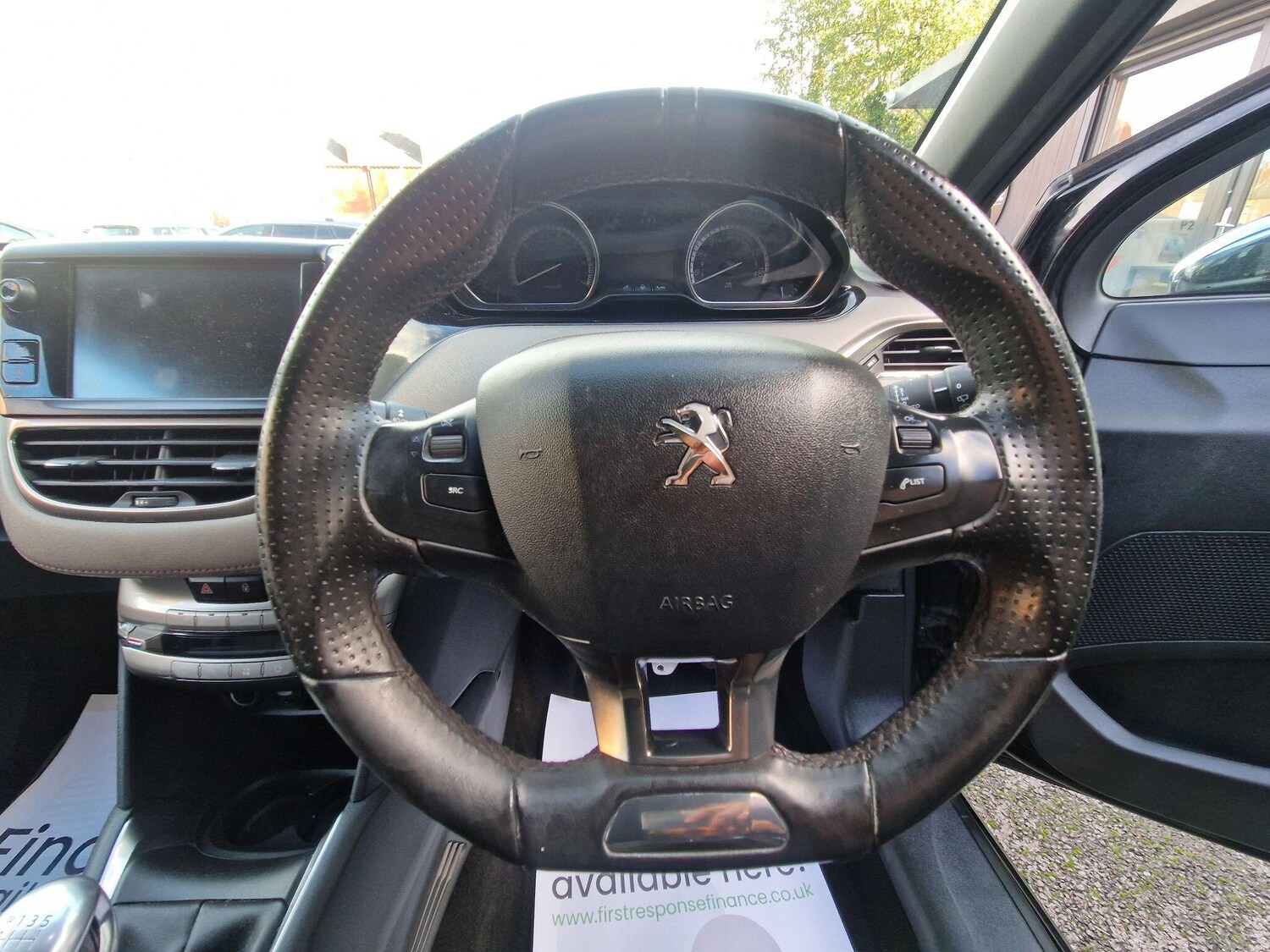 Used Peugeot 208 2014 for sale - 76781211: Photo 40