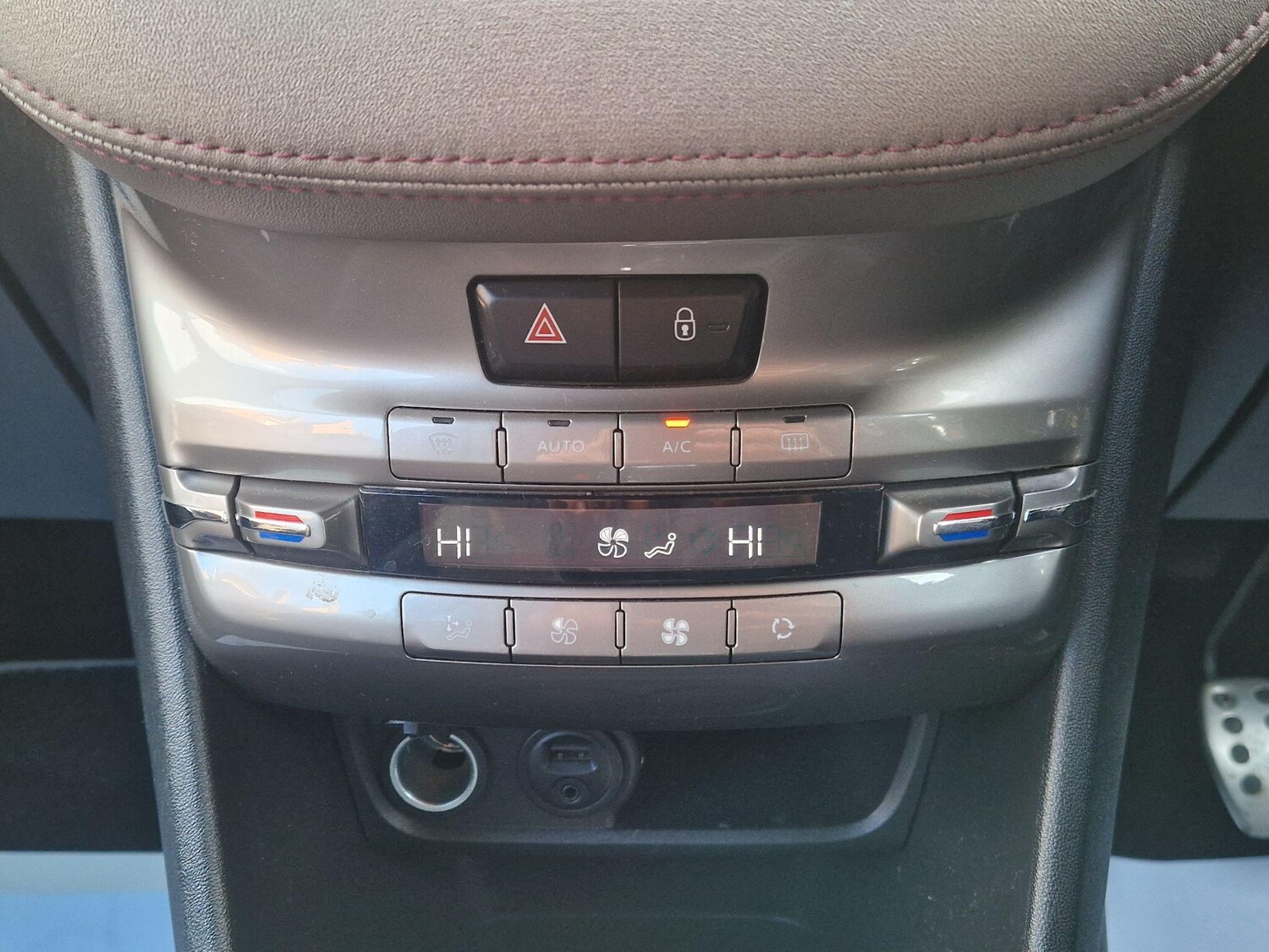 Used Peugeot 208 2014 for sale - 76781211: Photo 45