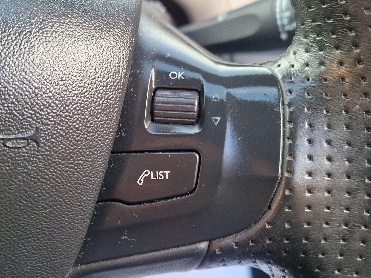 Used Peugeot 208 2014 for sale - 76781211: Photo 47