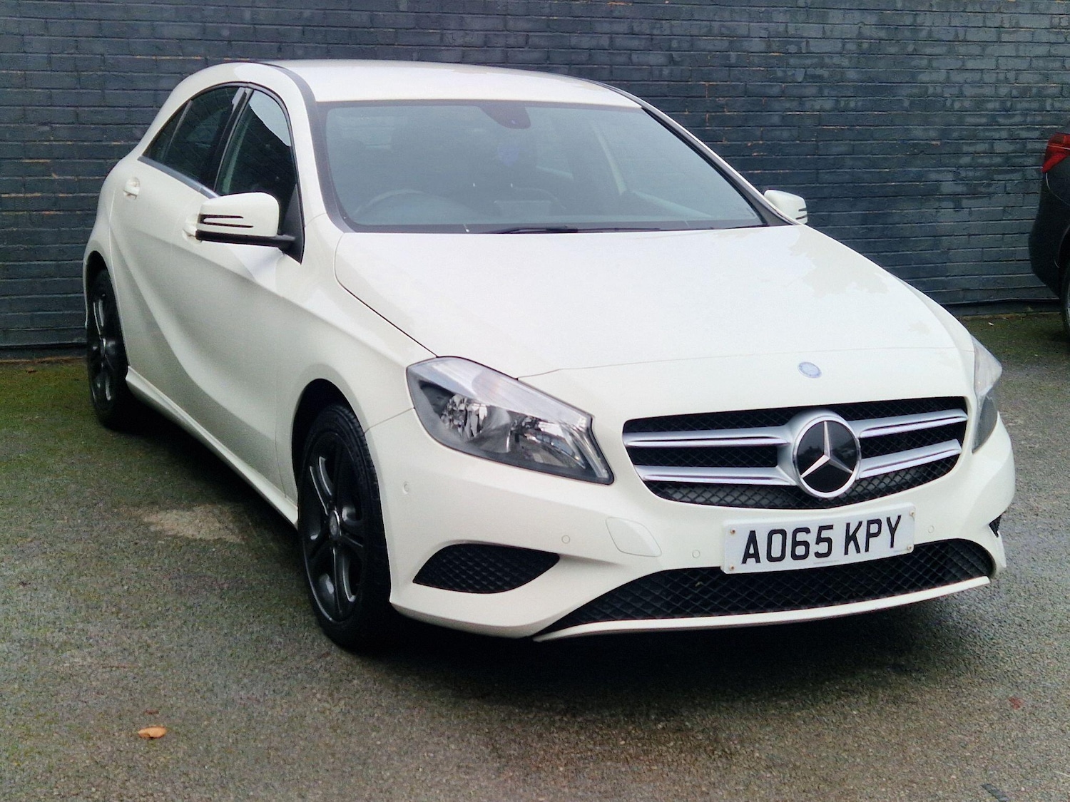 Used Mercedes-Benz A-Class 2015 for sale - 77352049: Photo 3