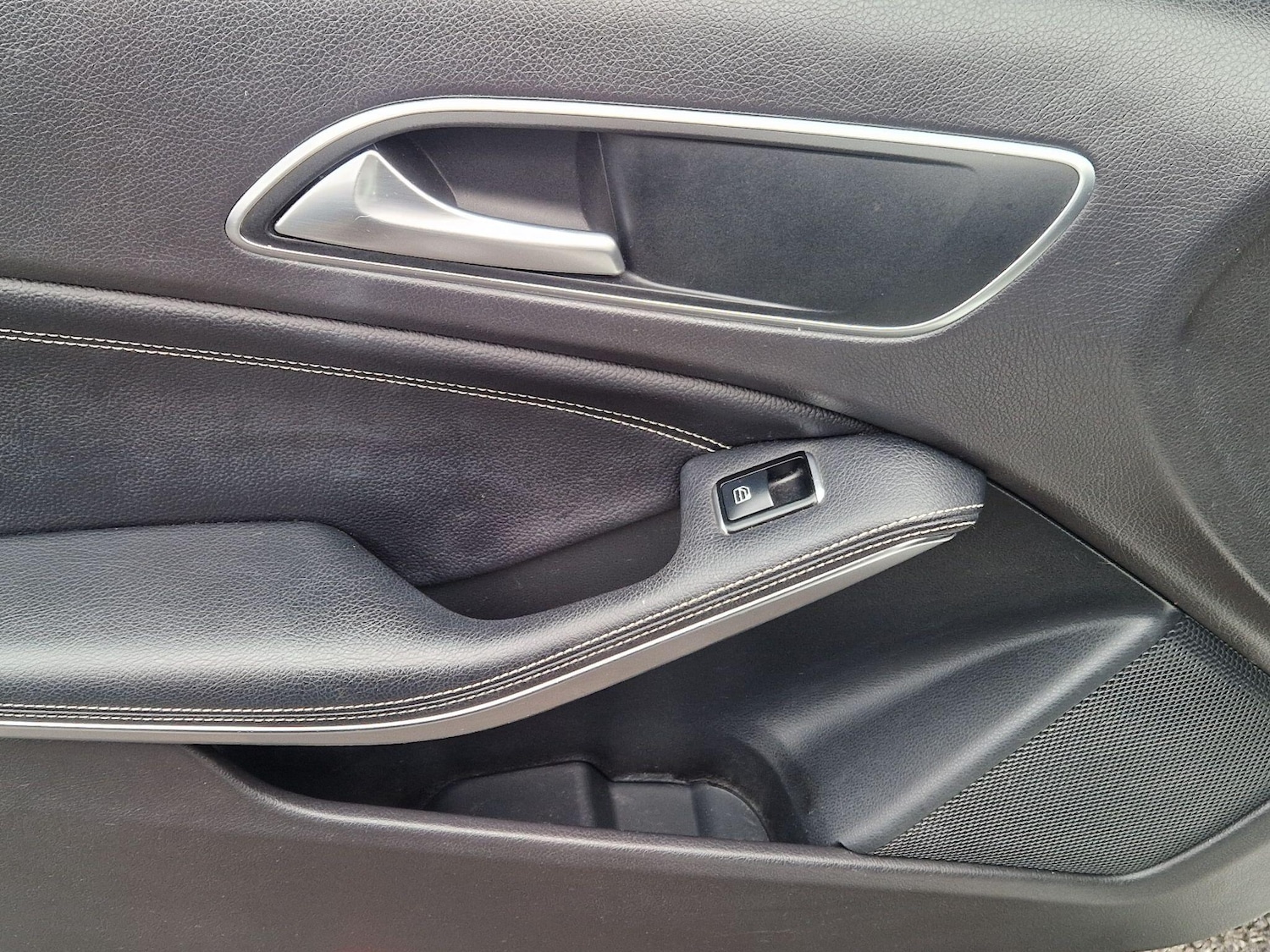 Used Mercedes-Benz A-Class 2015 for sale - 77352049: Photo 38