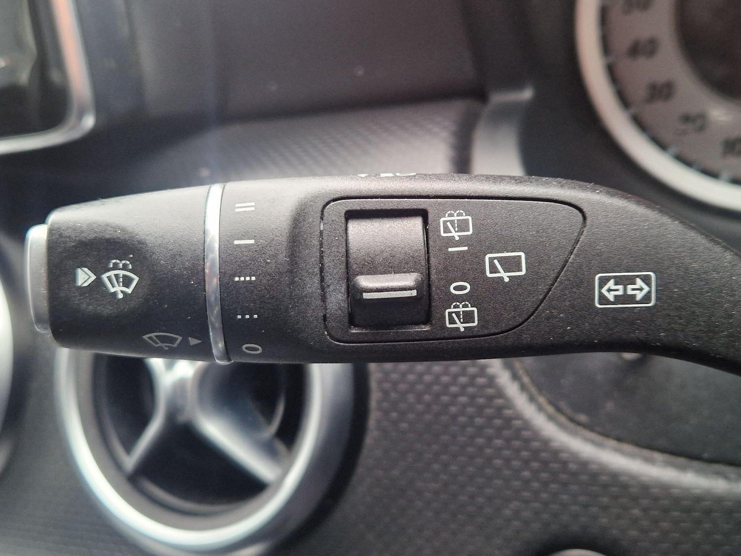 Used Mercedes-Benz A-Class 2015 for sale - 77352049: Photo 44