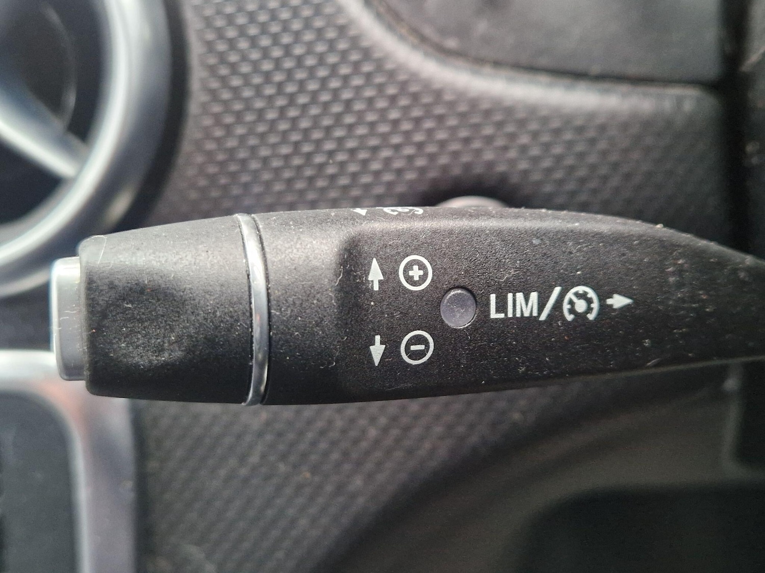 Used Mercedes-Benz A-Class 2015 for sale - 77352049: Photo 54