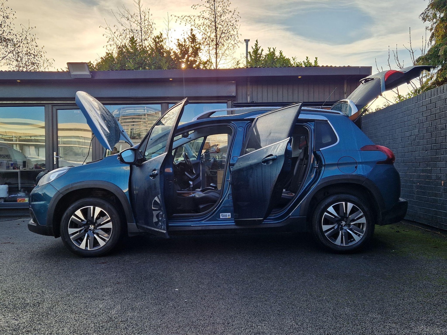 Used Peugeot 2008 2018 for sale - 77229621: Photo 15