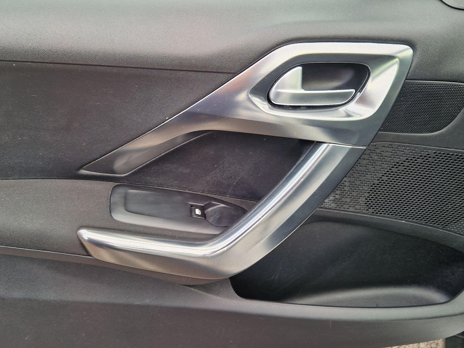 Used Peugeot 2008 2018 for sale - 77658638: Photo 40