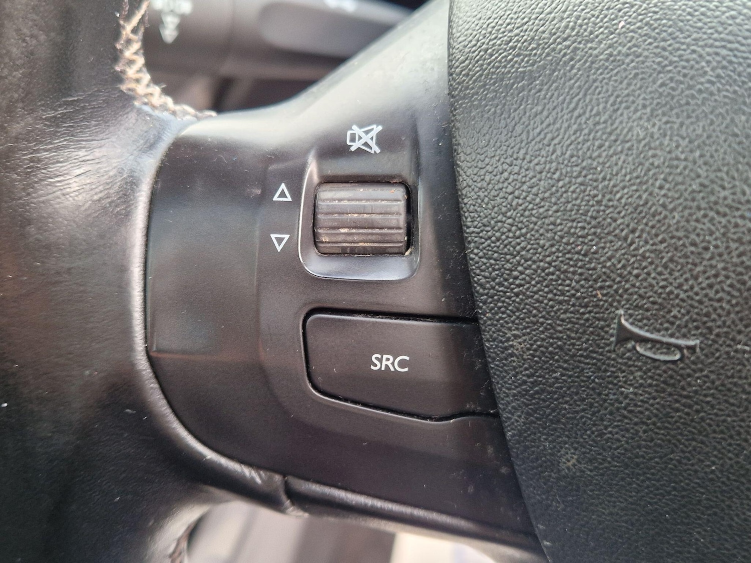 Used Peugeot 2008 2018 for sale - 77658638: Photo 48