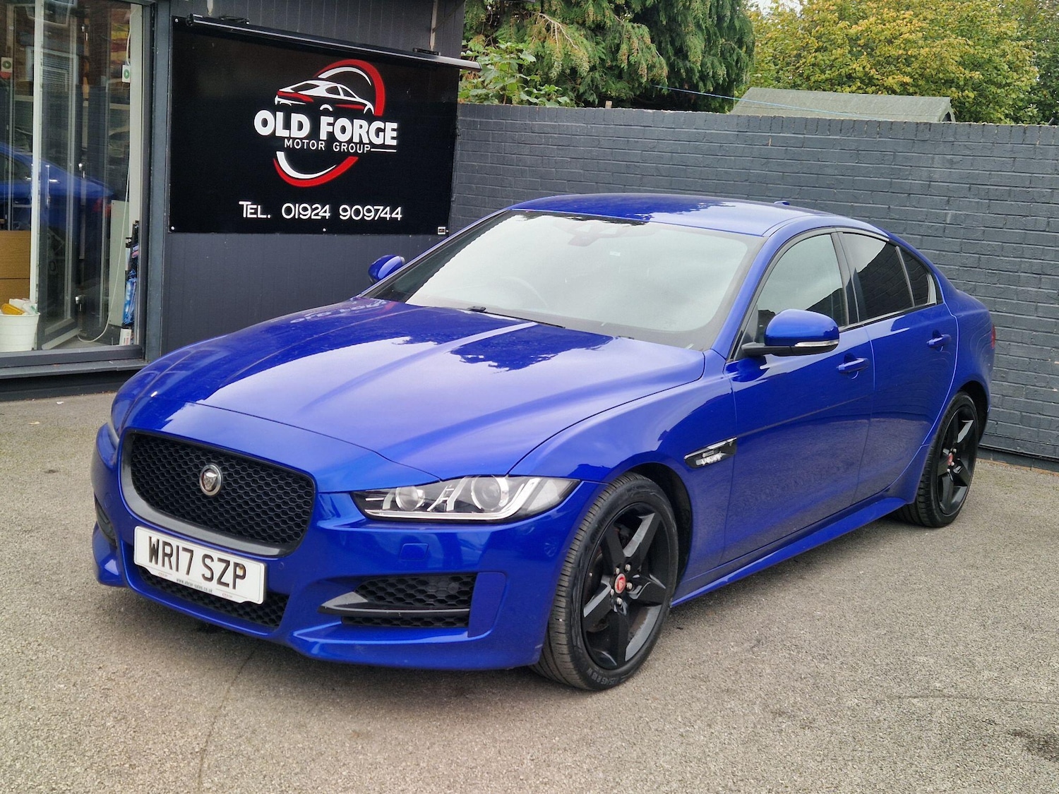 Used Jaguar XE 2017 for sale - 76832184: Photo 1