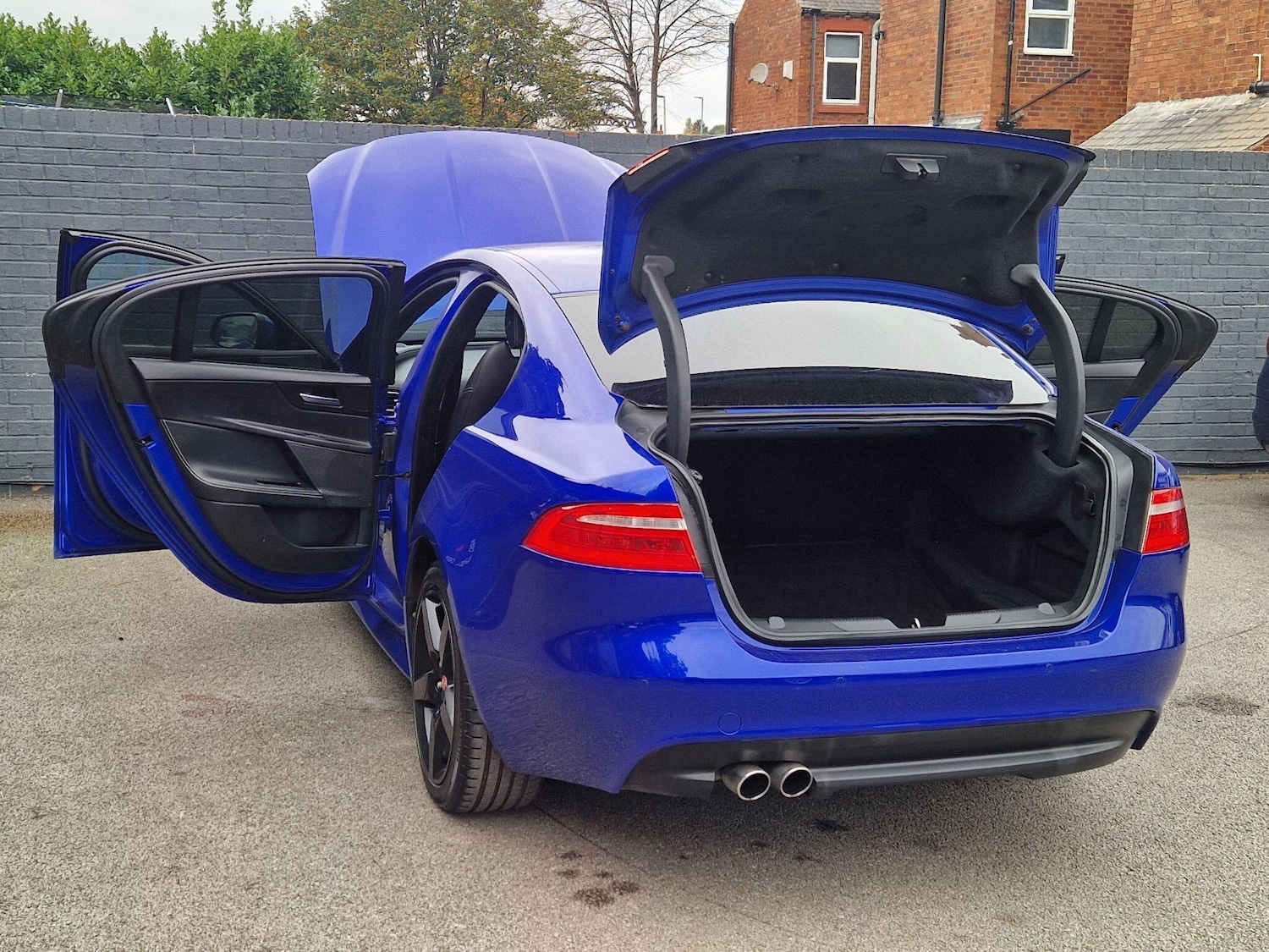 Used Jaguar XE 2017 for sale - 76832184: Photo 18