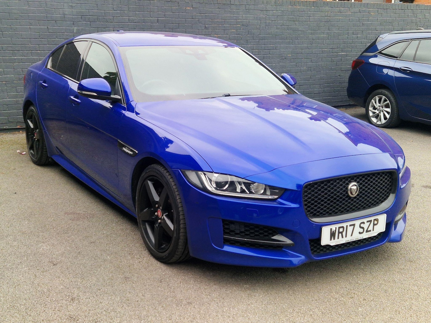 Used Jaguar XE 2017 for sale - 76832184: Photo 3