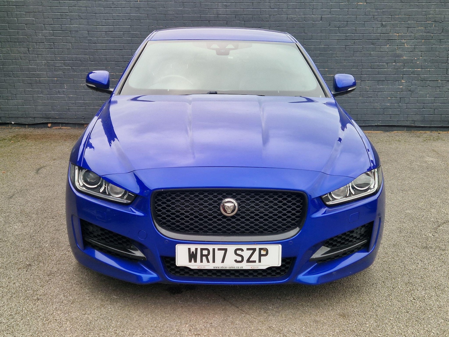 Used Jaguar XE 2017 for sale - 76832184: Photo 4