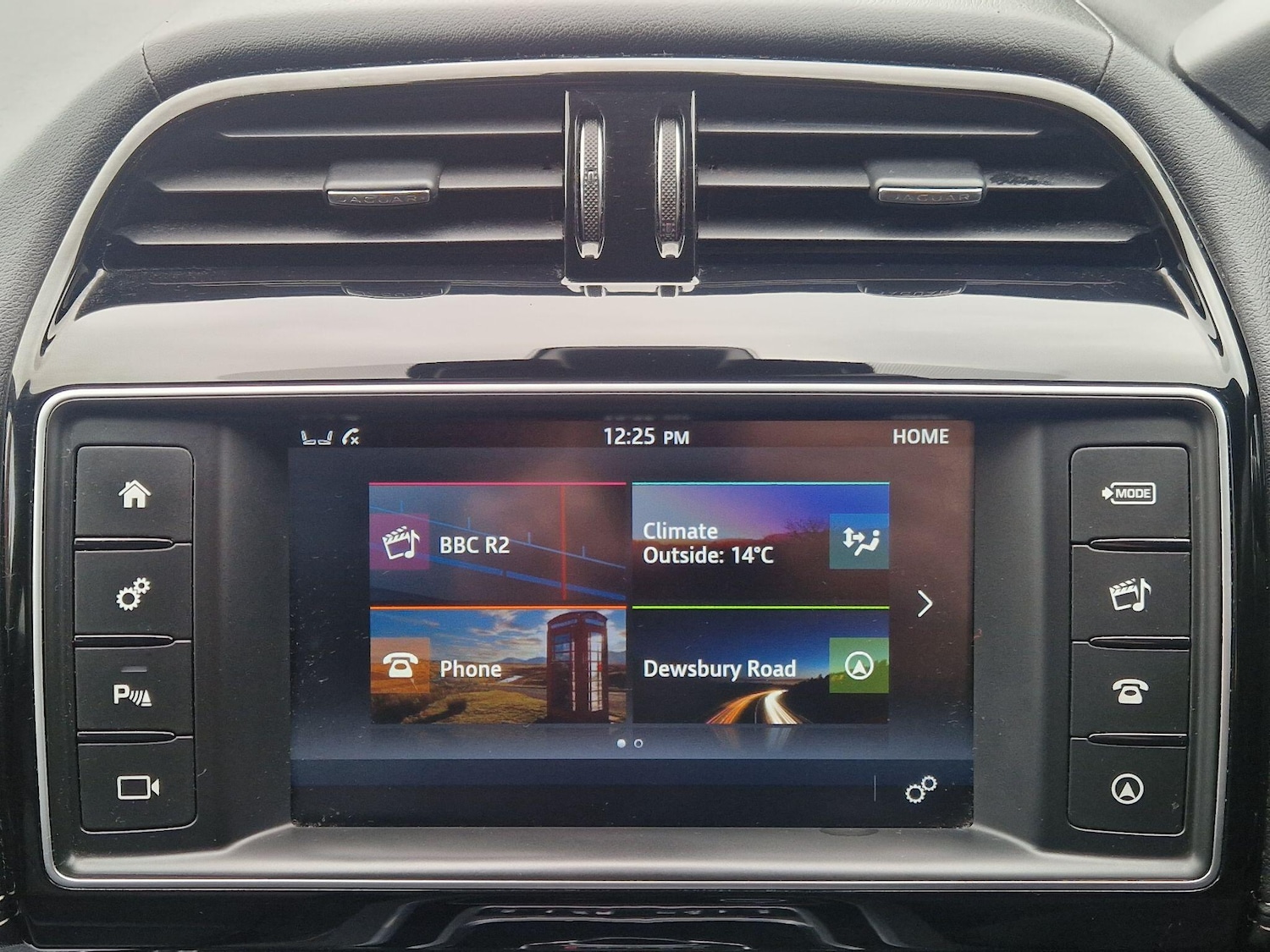 Used Jaguar XE 2017 for sale - 76832184: Photo 41