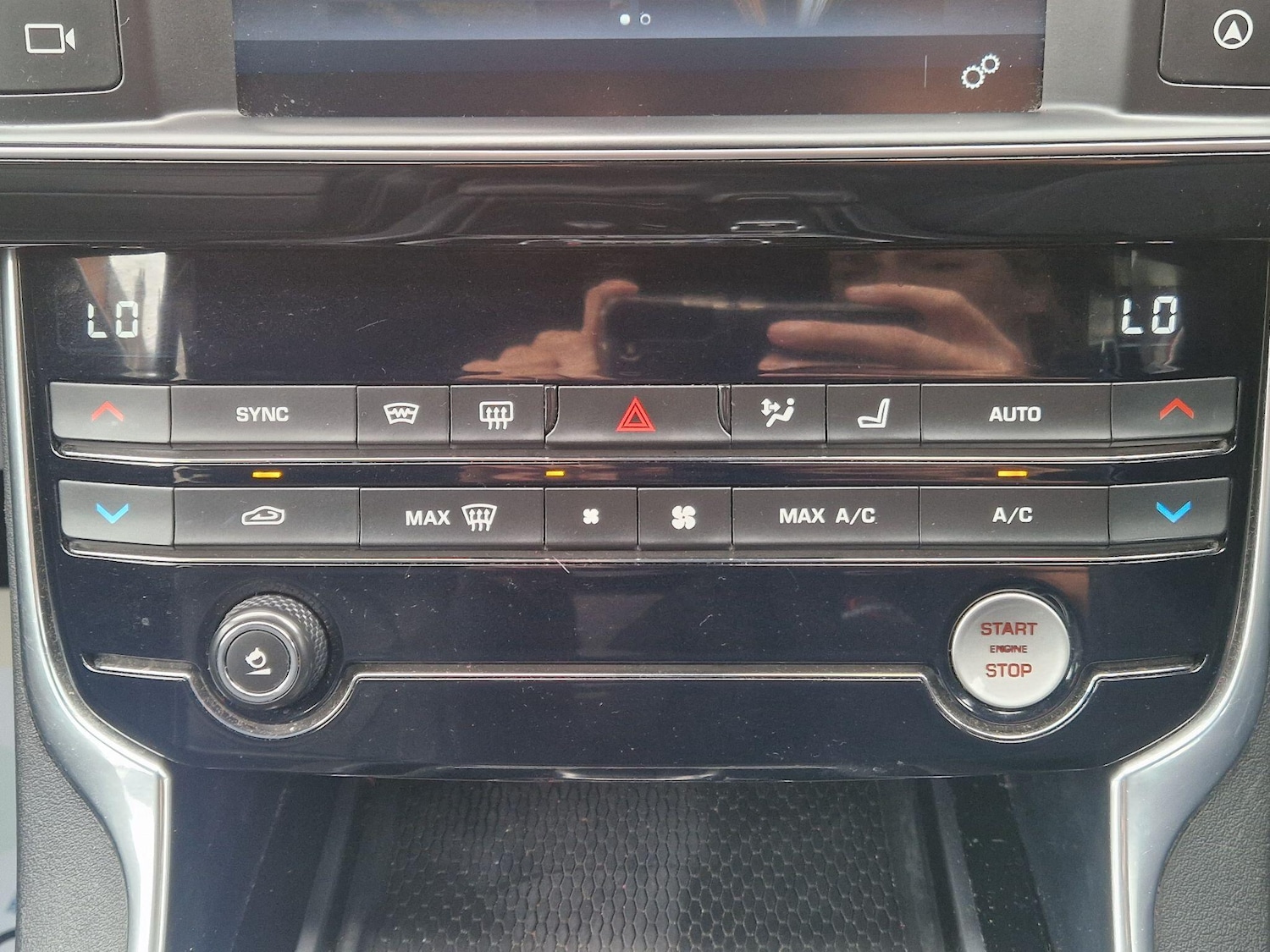 Used Jaguar XE 2017 for sale - 76832184: Photo 48