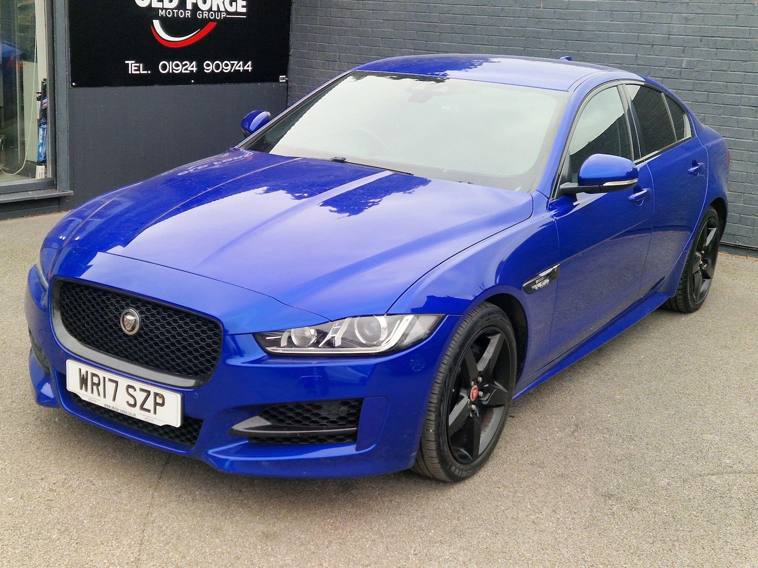 Used Jaguar XE 2017 for sale - 76832184: Photo 5