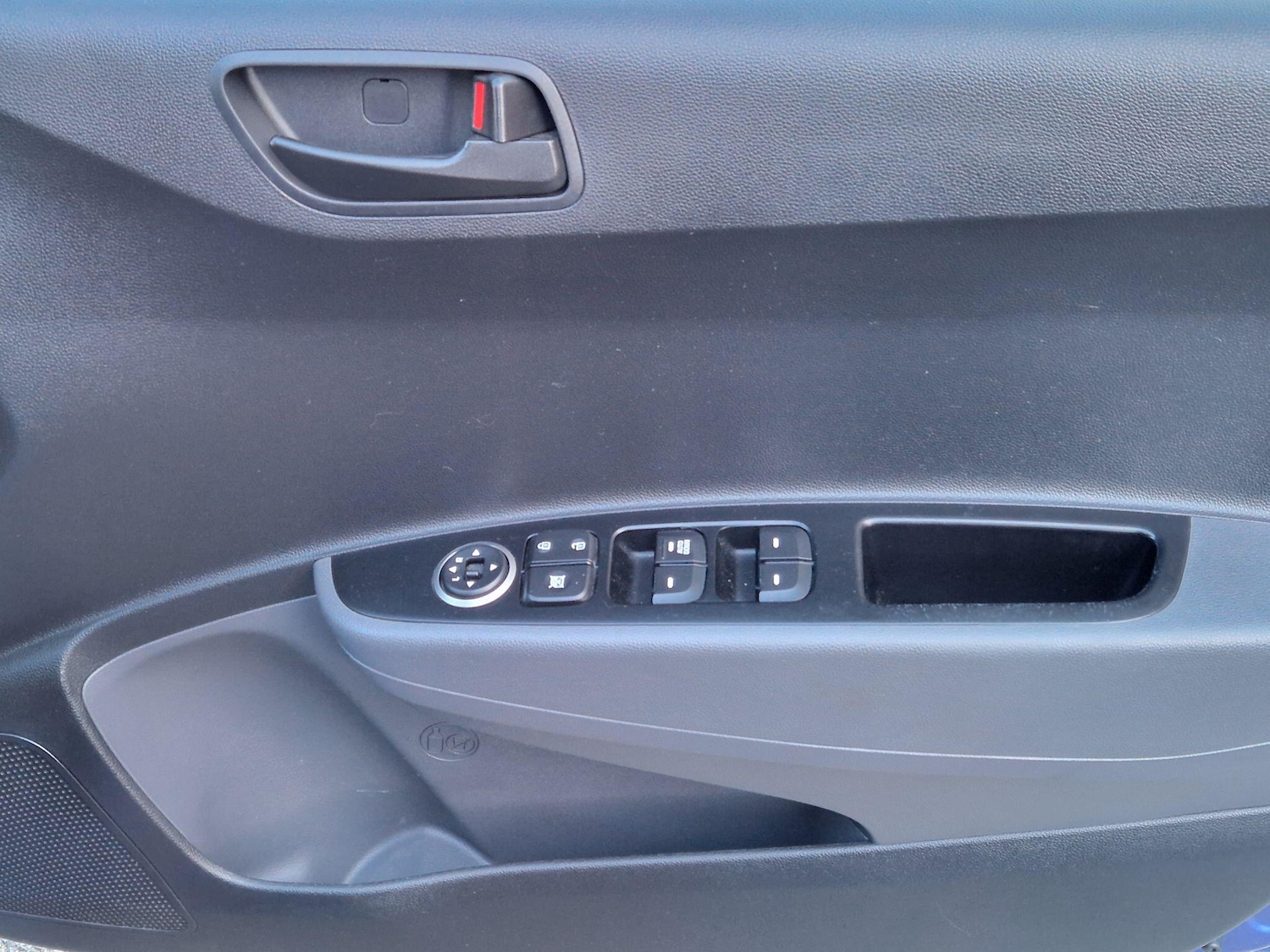 Used Hyundai i10 for sale - 77738355: Photo 32