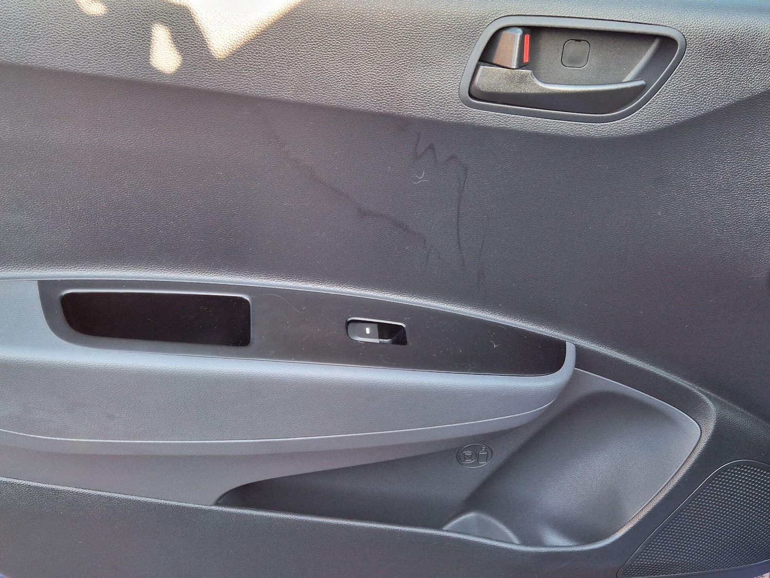 Used Hyundai i10 for sale - 77738355: Photo 39