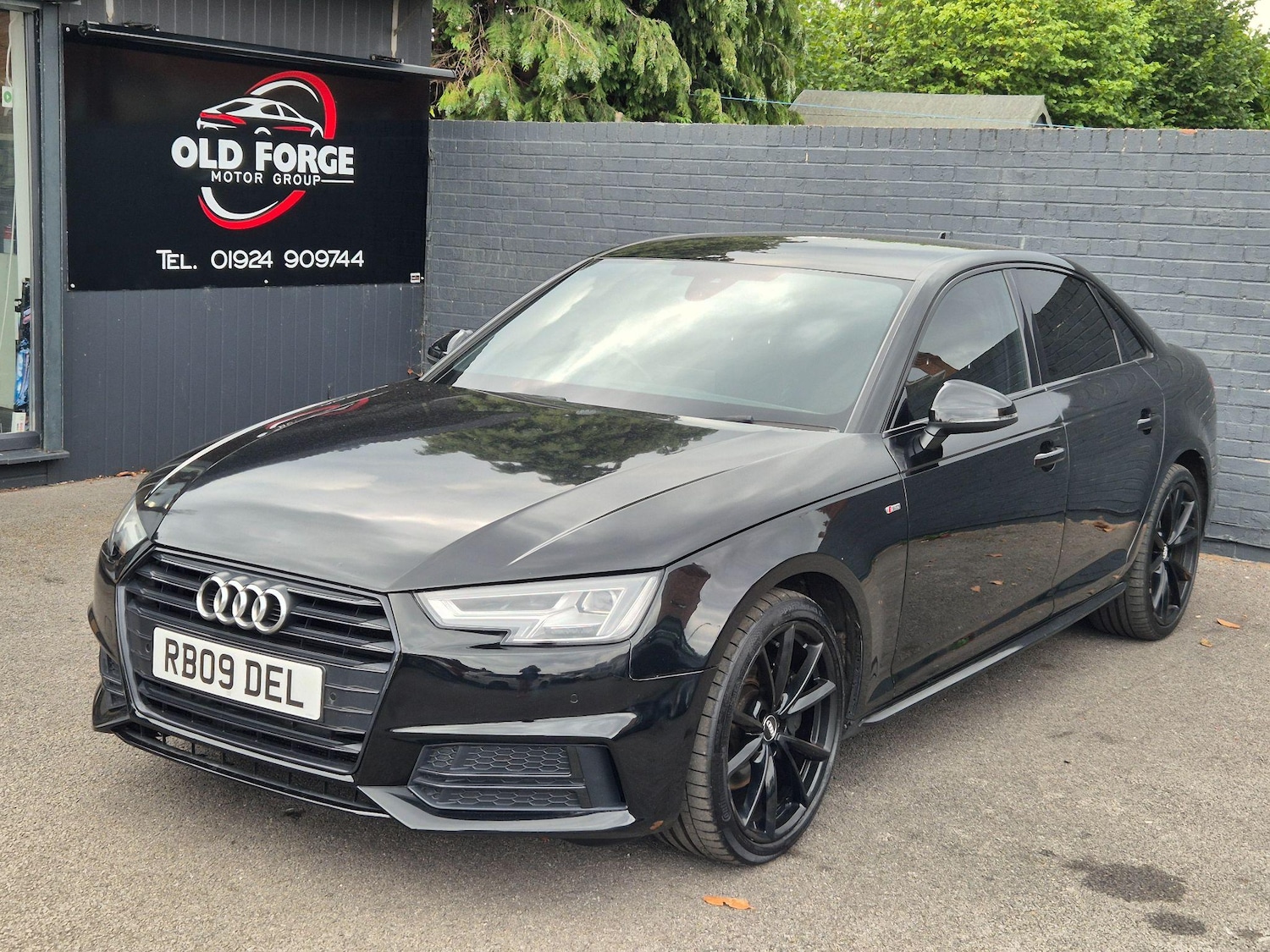 Used Audi A4 2017 for sale - 76781170: Photo 1