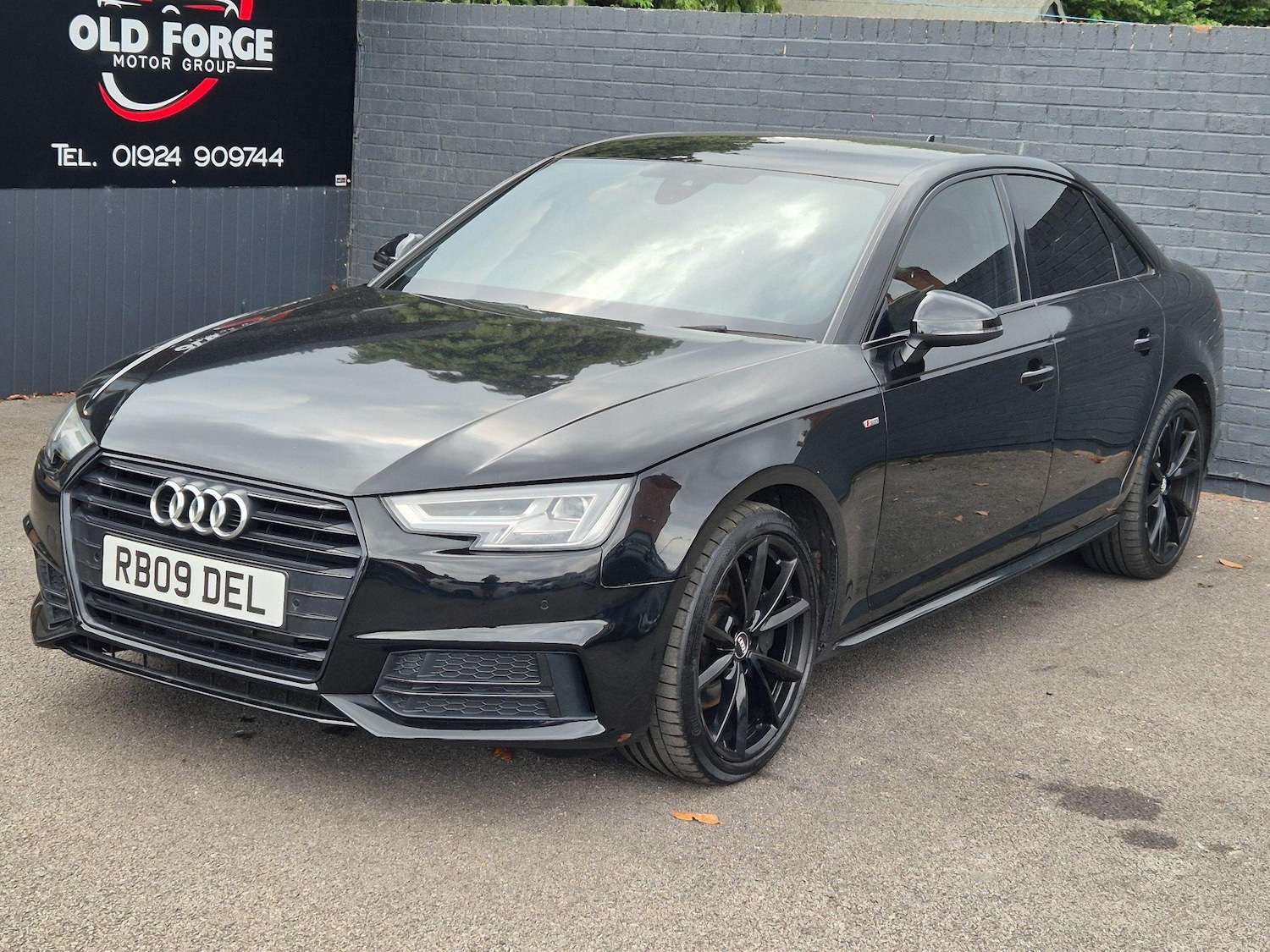 Used Audi A4 2017 for sale - 76781170: Photo 3